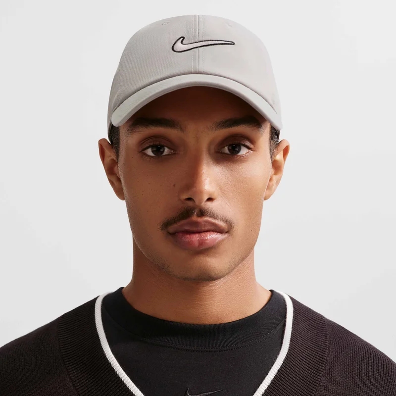 نايكي Men's Club Unstructured Swoosh Cap